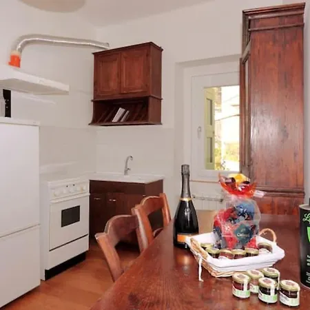 דירה Classic Design ליצאנו אין בלוודרה